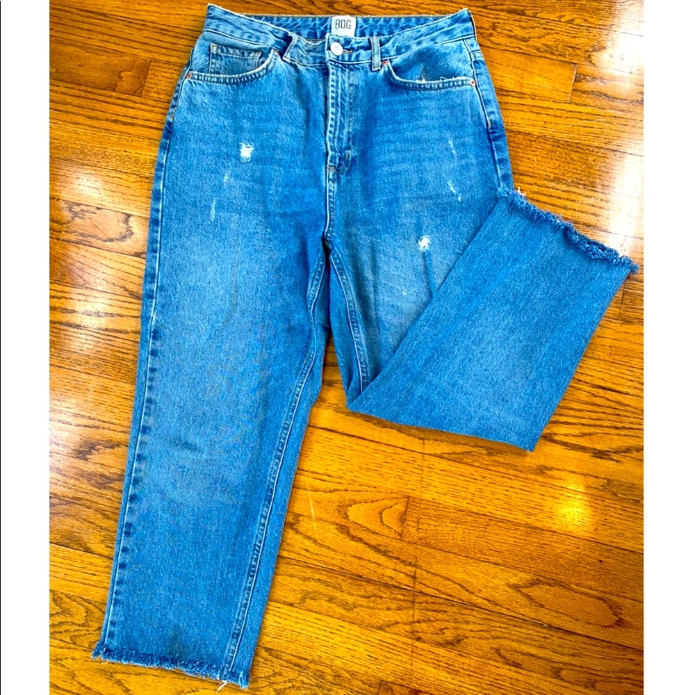 Distressed cropped mom jeans